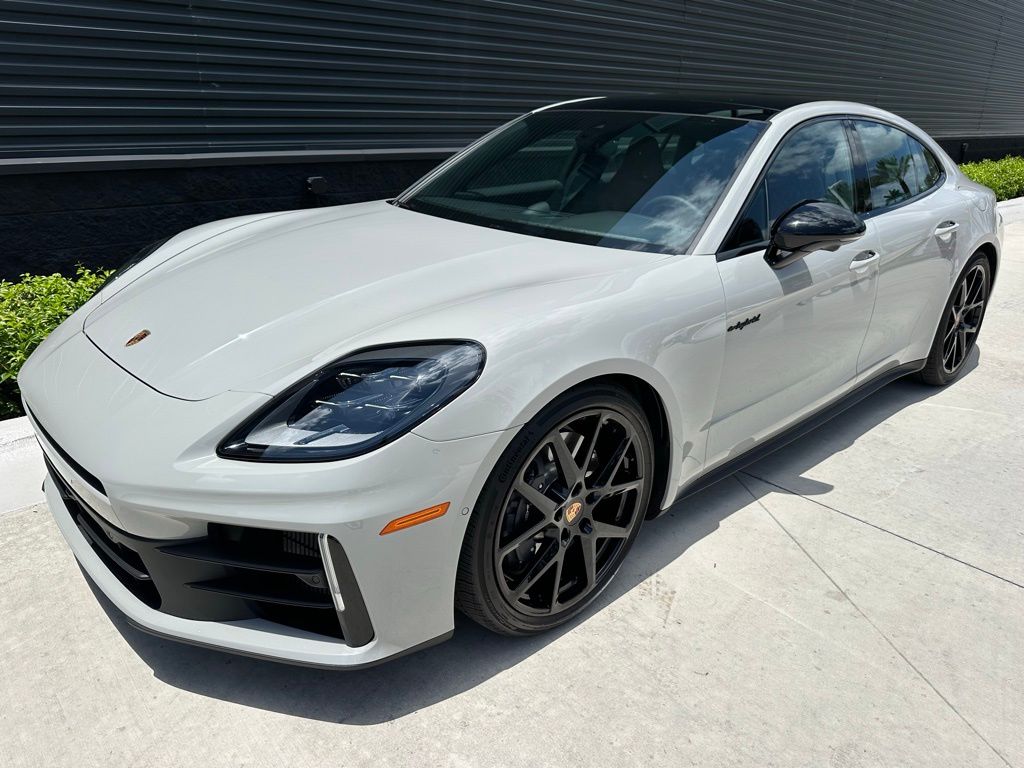 2025 Porsche Panamera 4 6