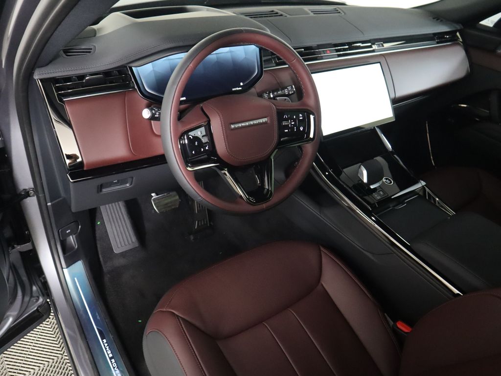 Thumbnail: 2025 Land Rover Range Rover Sport - 9