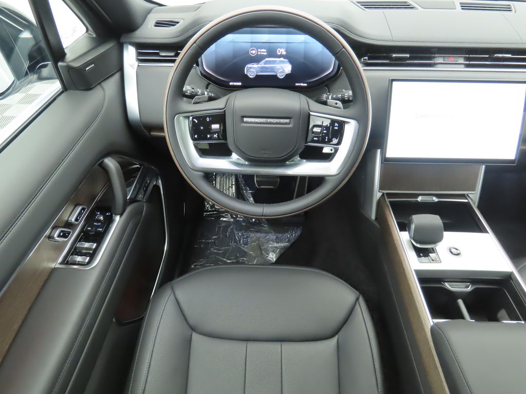 Thumbnail: 2025 Land Rover Range Rover - 10