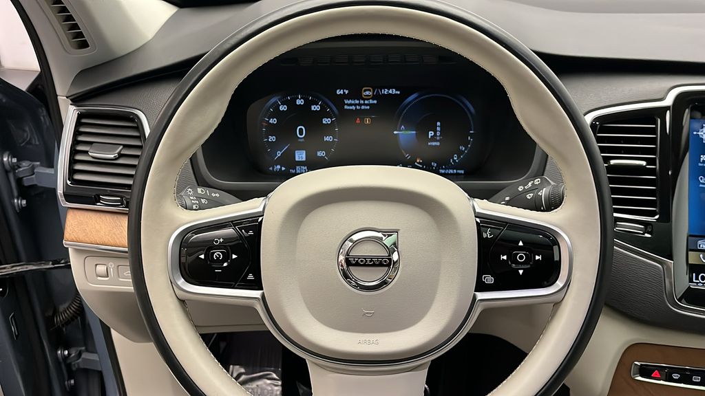 2022 Volvo XC90 T8 Inscription 13