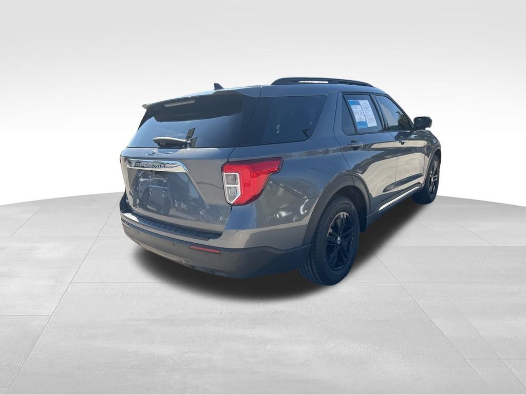 2021 Ford Explorer XLT 8