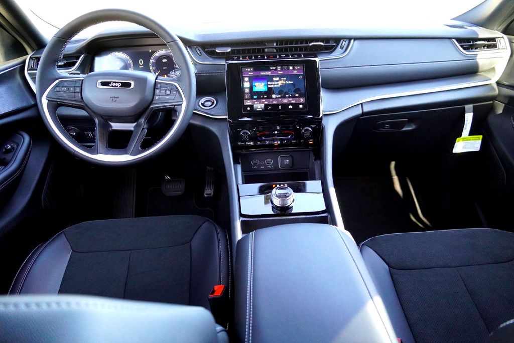 New Car 2025 Jeep Grand Cherokee L  Altitude X For Sale Under $40,000 In Taylor, Texas