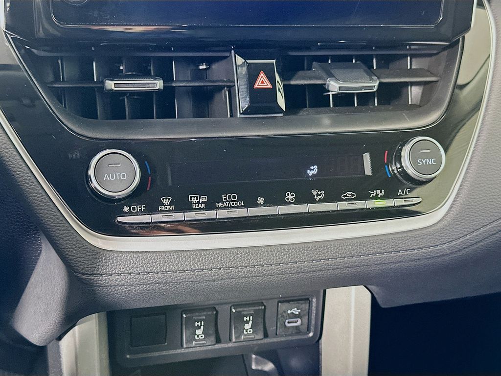 Thumbnail: 2025 Toyota Corolla Cross - 16