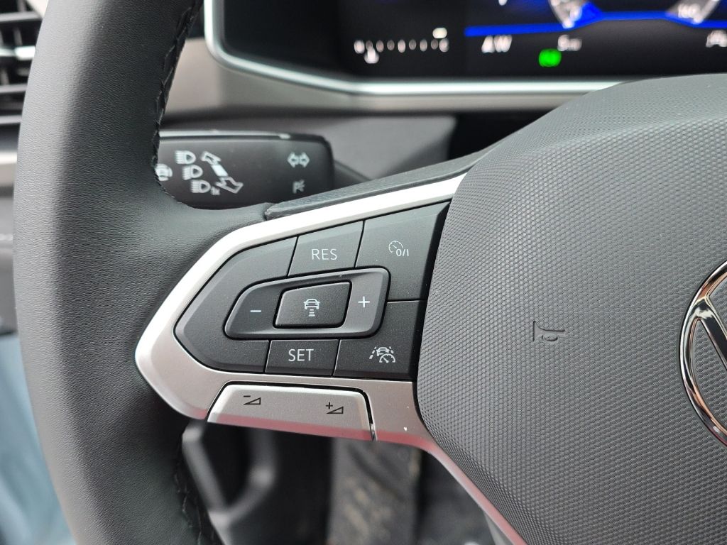 2026 Volkswagen Taos 1.5T SE Black Gray at Sutliff Volkswagen