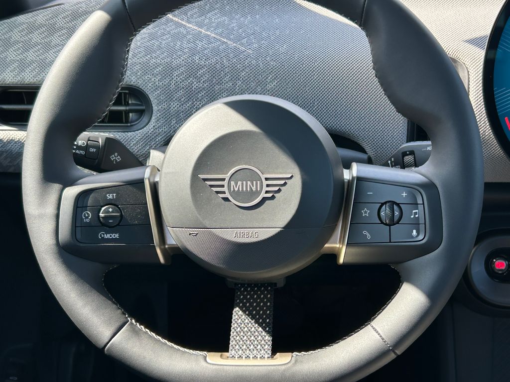 Thumbnail: 2026 MINI Cooper - 18