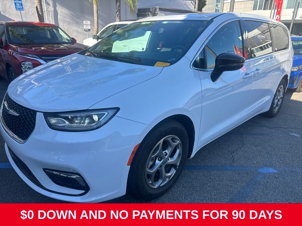 White 2024 Chrysler Pacifica Minivan Front-Wheel Drive 9-Speed Automatic