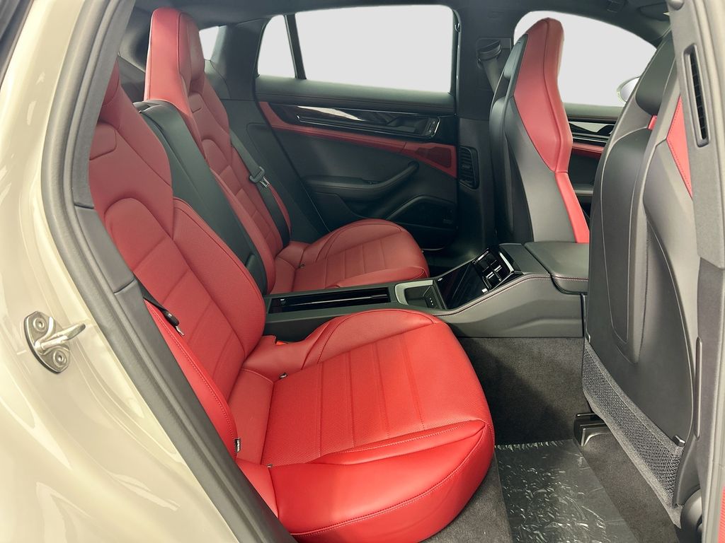 Thumbnail: 2026 Porsche Panamera - 22