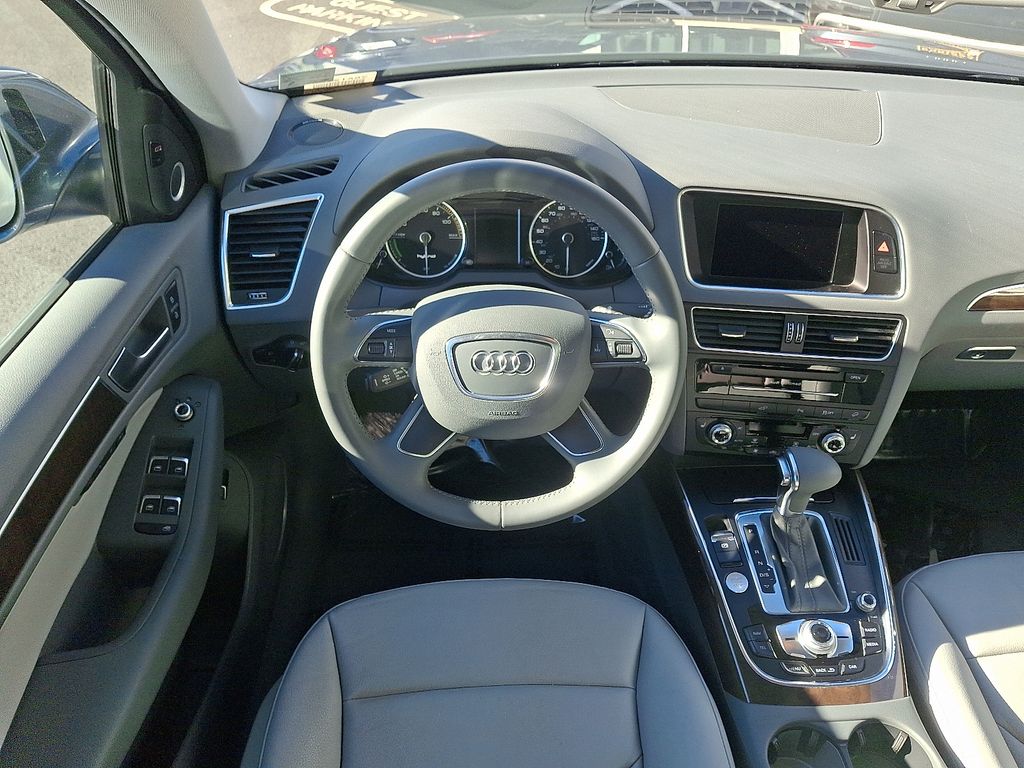 Thumbnail: 2013 Audi Q5 - 11