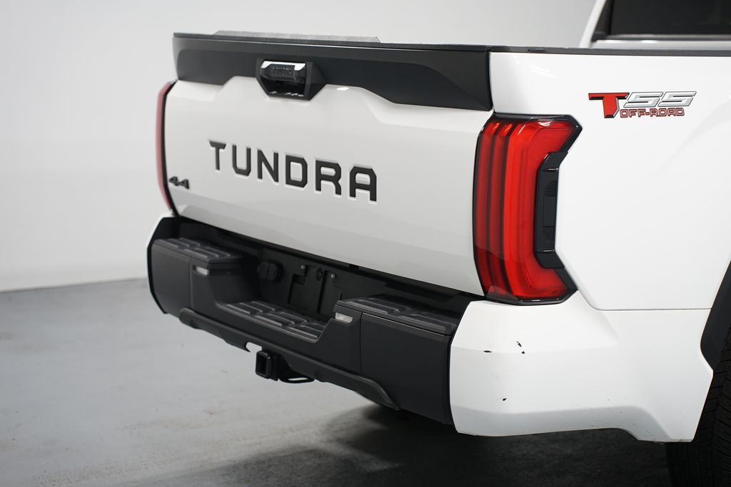Thumbnail: 2022 Toyota Tundra - 9