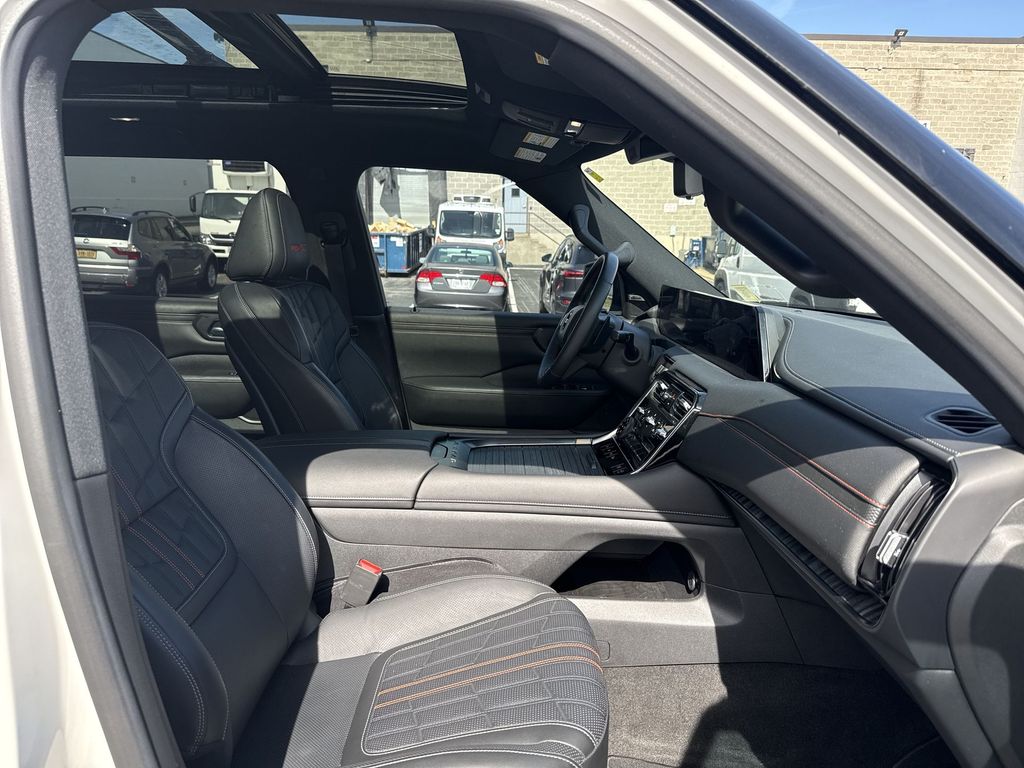 Thumbnail: 2025 Nissan Armada - 16