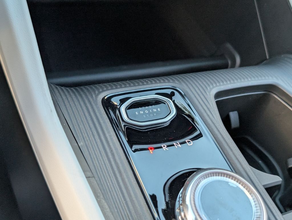 new 2026 Jeep Cherokee car, priced at $39,305