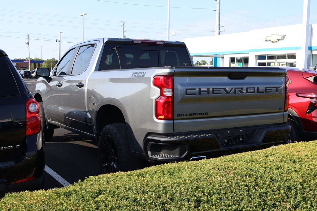 Thumbnail: 2021 Chevrolet Silverado 1500 - 10