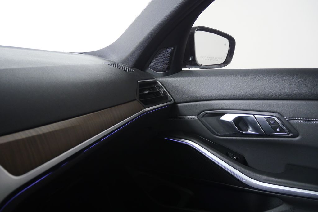 Thumbnail: 2019 BMW 3 Series - 28