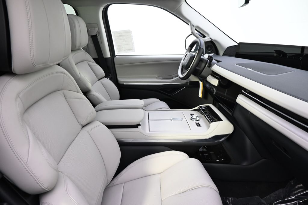 New 2026 Gray Lincoln Reserve image 16