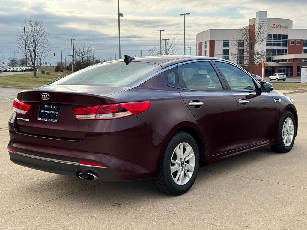 2016 Kia Optima LX photo