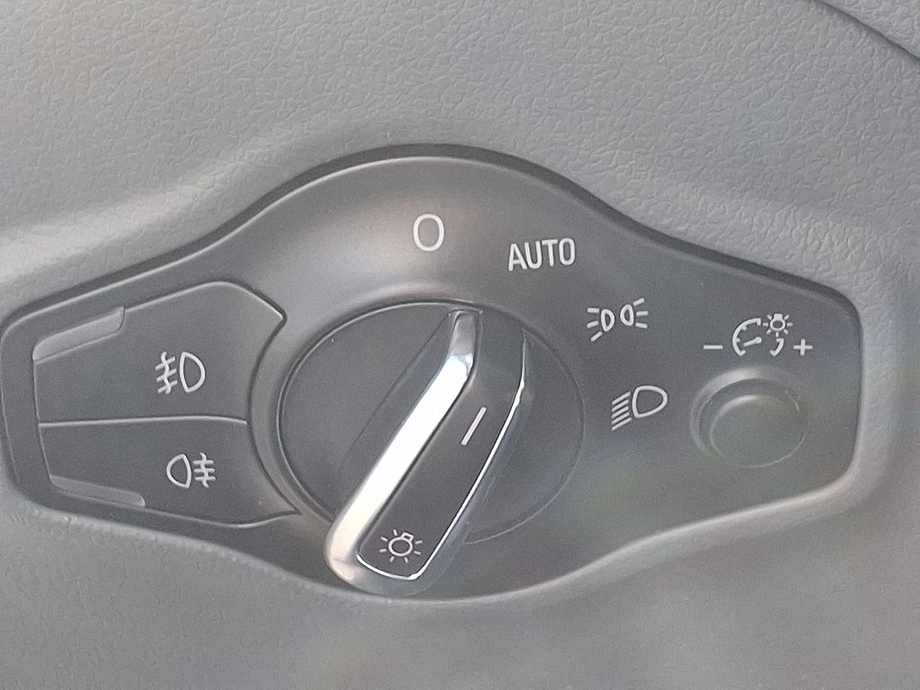 Thumbnail: 2013 Audi Q5 - 27