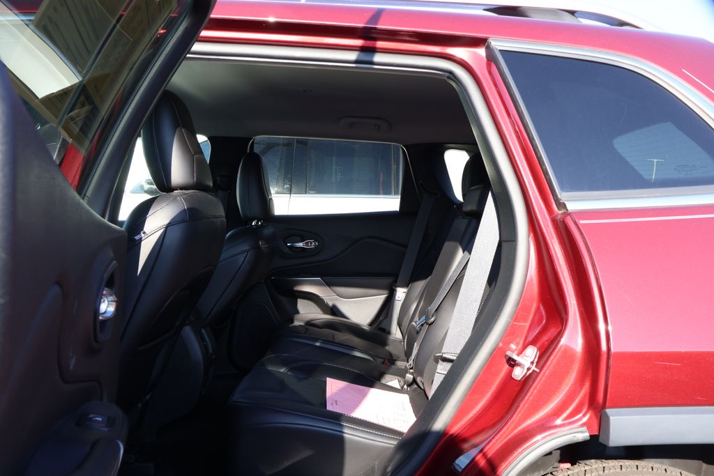 Thumbnail: 2021 Jeep Cherokee - 30