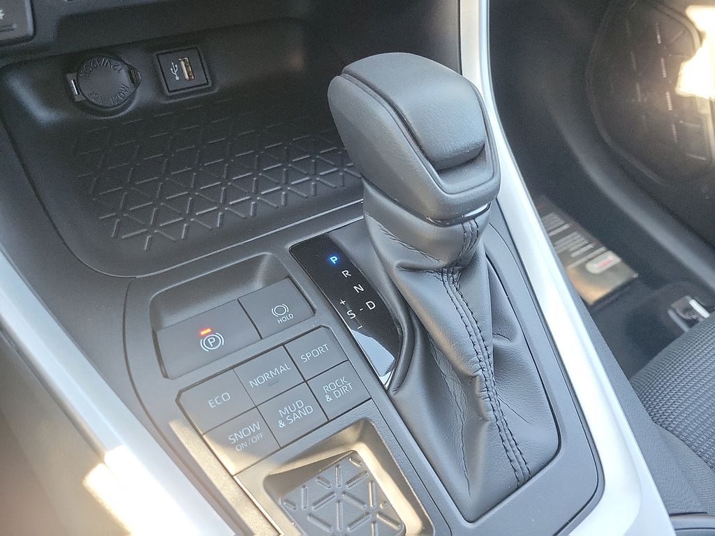 Thumbnail: 2025 Toyota RAV4 - 9