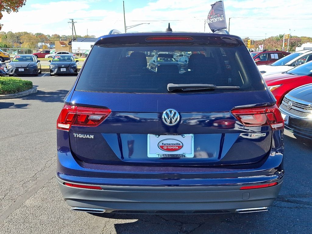 Thumbnail: 2021 Volkswagen Tiguan - 5