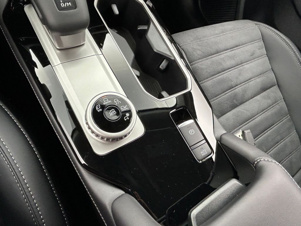 New 2026 Gray Mitsubishi SE image 29