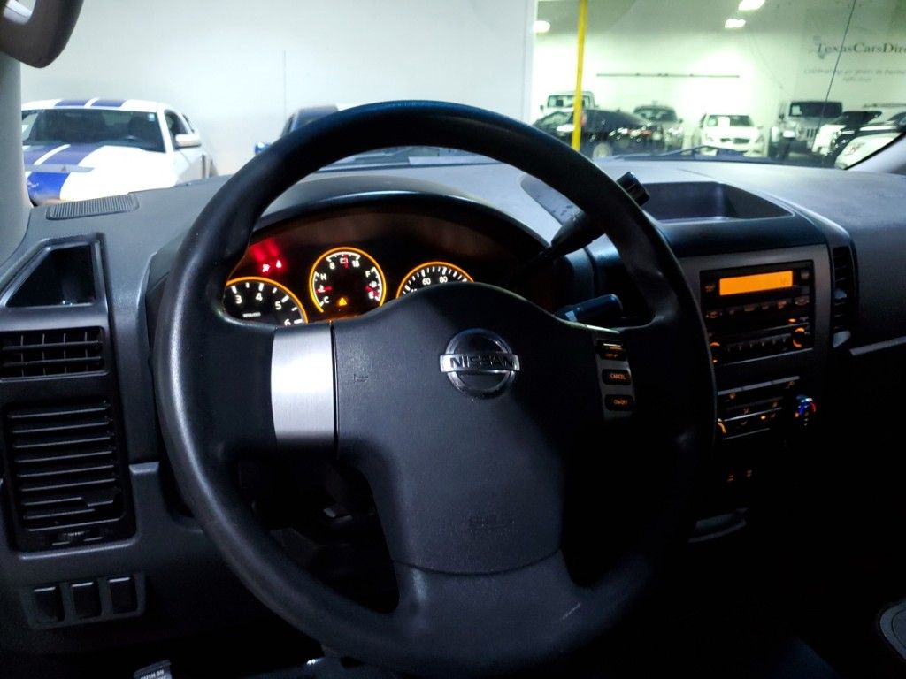 2010 Nissan Titan SE 27