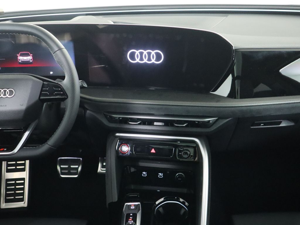 Thumbnail: 2025 Audi SQ5 - 15