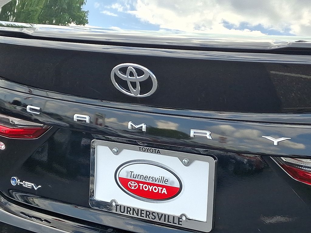 Thumbnail: 2025 Toyota Camry - 29