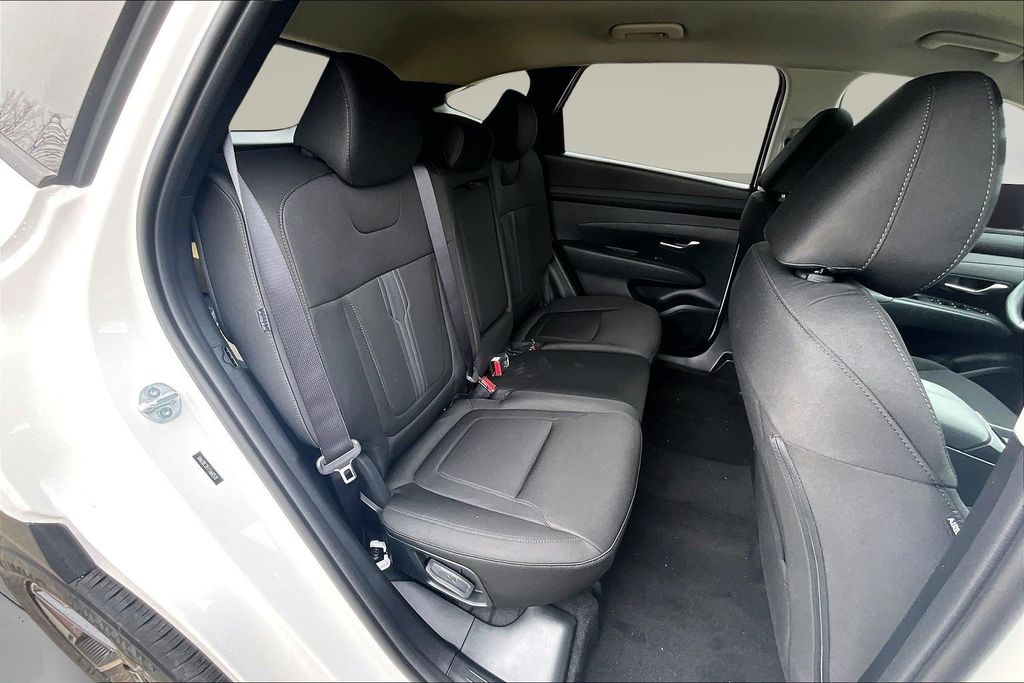 New 2026 White Hyundai SEL image 9