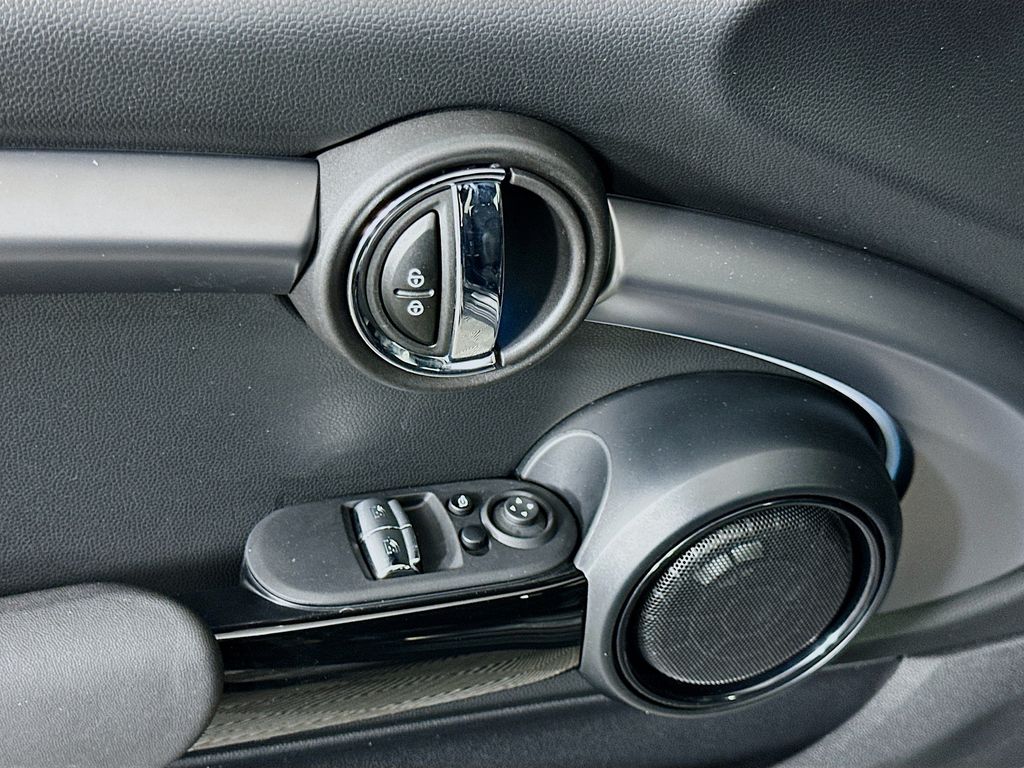 Thumbnail: 2024 MINI Cooper - 18