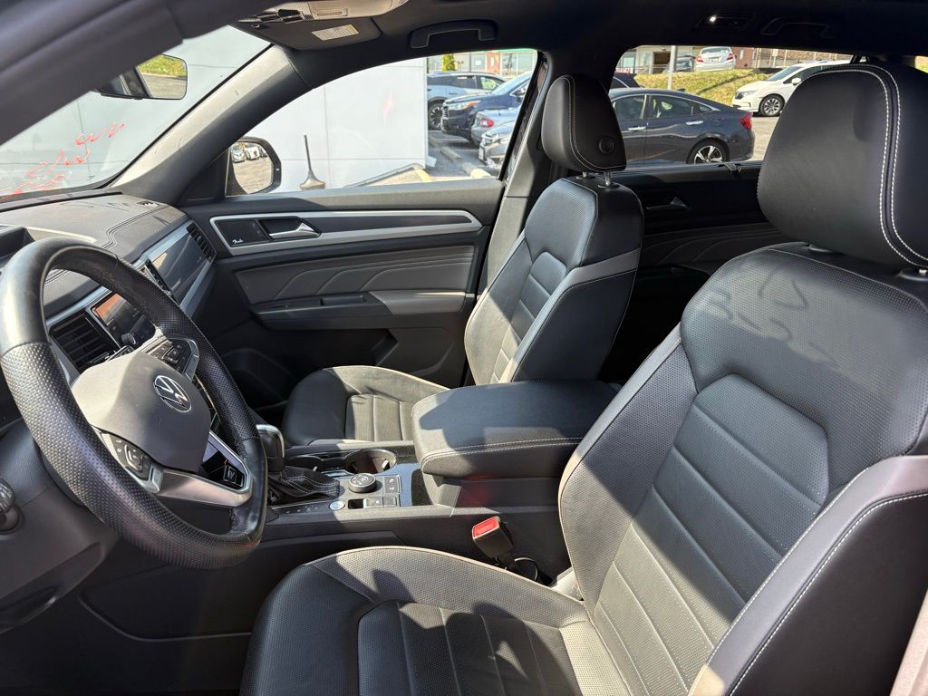 2023 Volkswagen Atlas Cross Sport 3.6L V6 SEL Premium R-Line