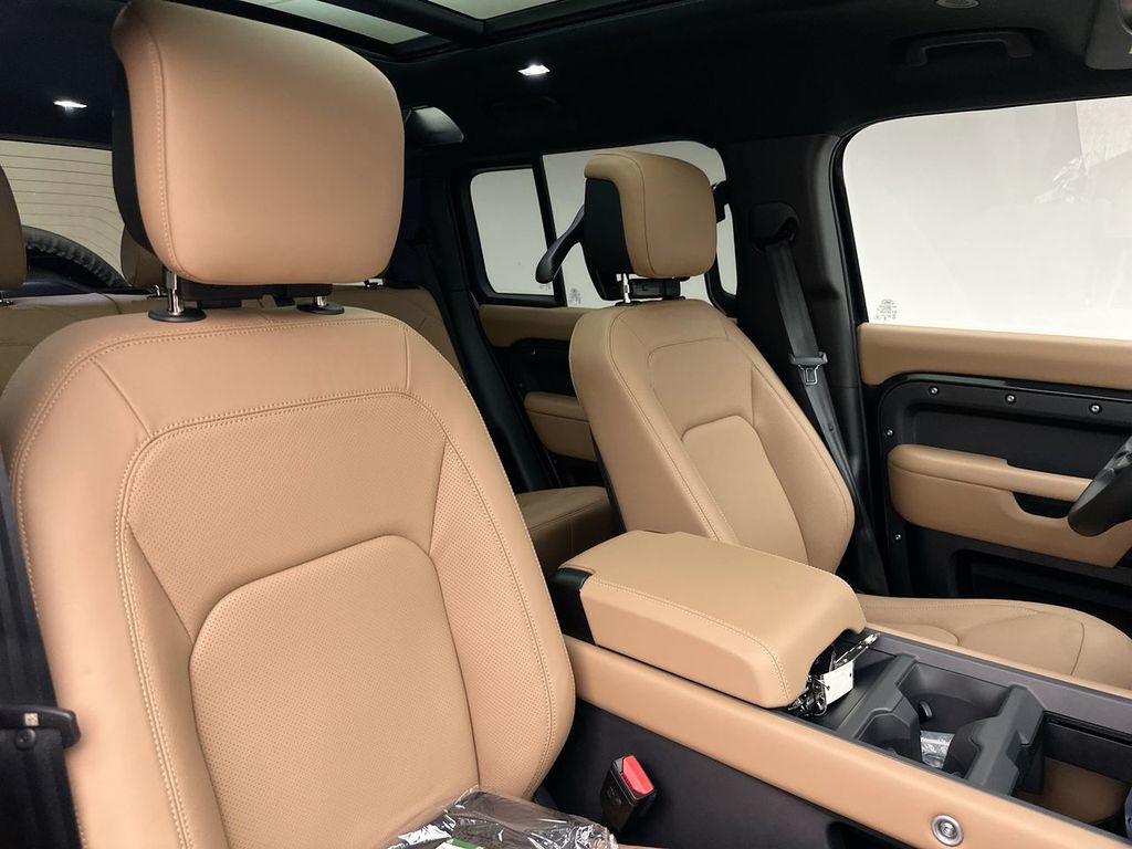 Thumbnail: 2026 Land Rover Defender - 6