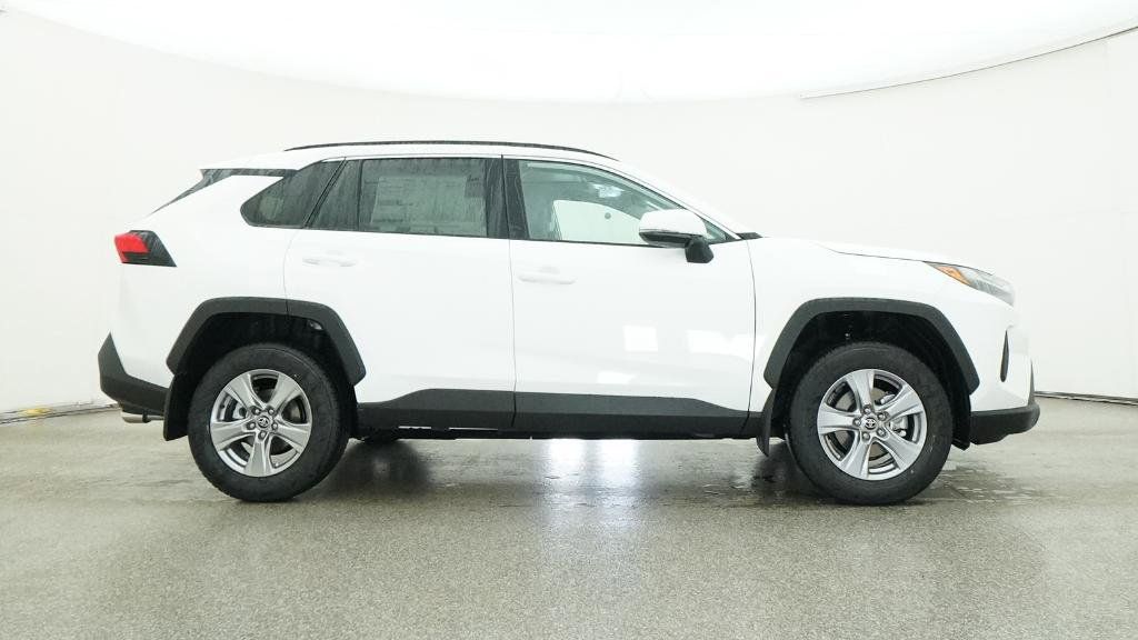 Thumbnail: 2025 Toyota RAV4 - 4