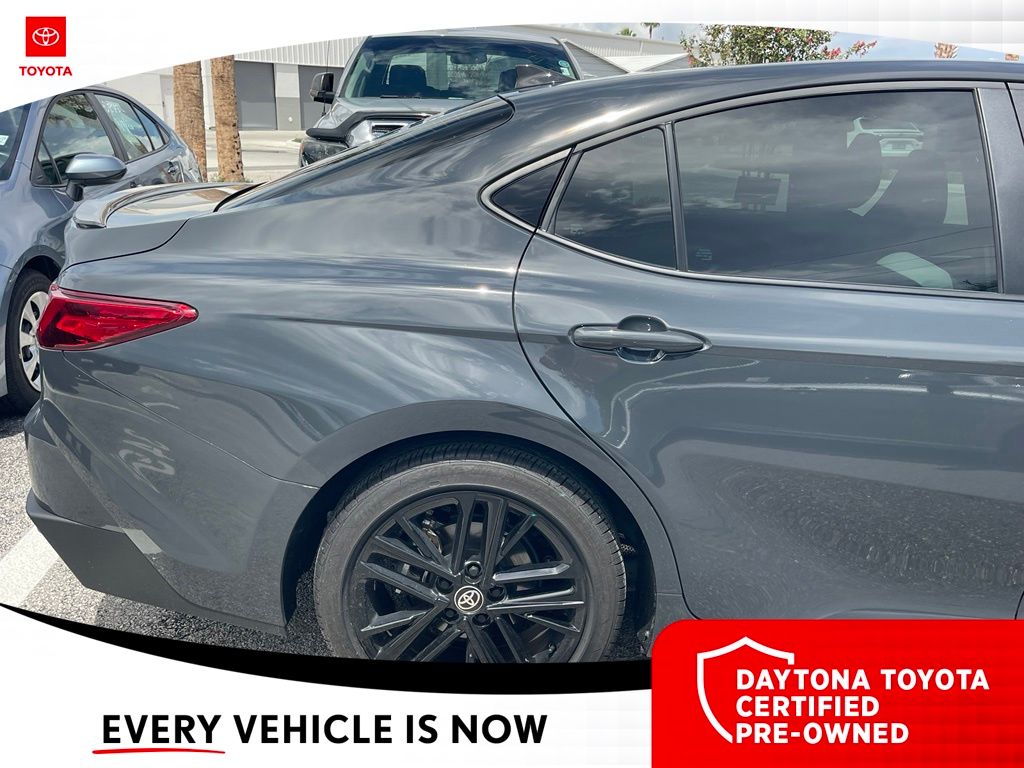 2026 Toyota Camry SE - Photo 8