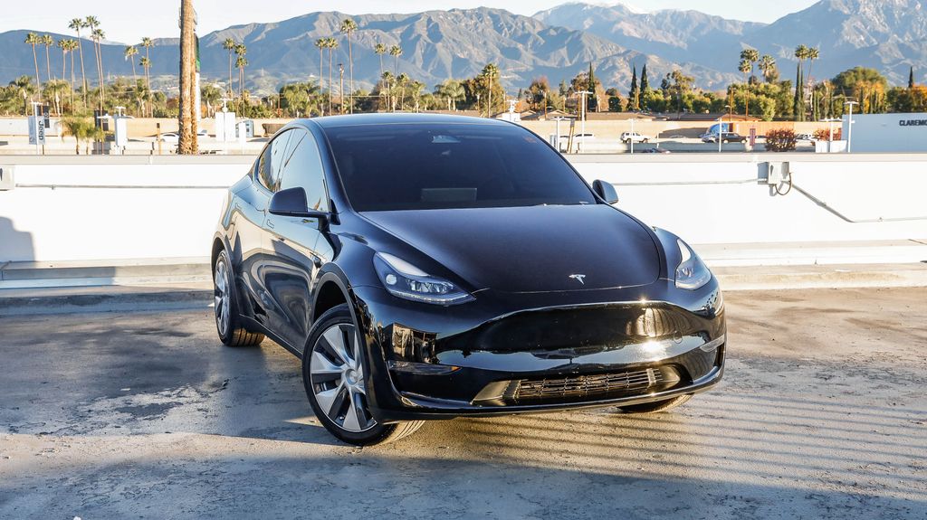 2024 Tesla Model Y Long Range RWD