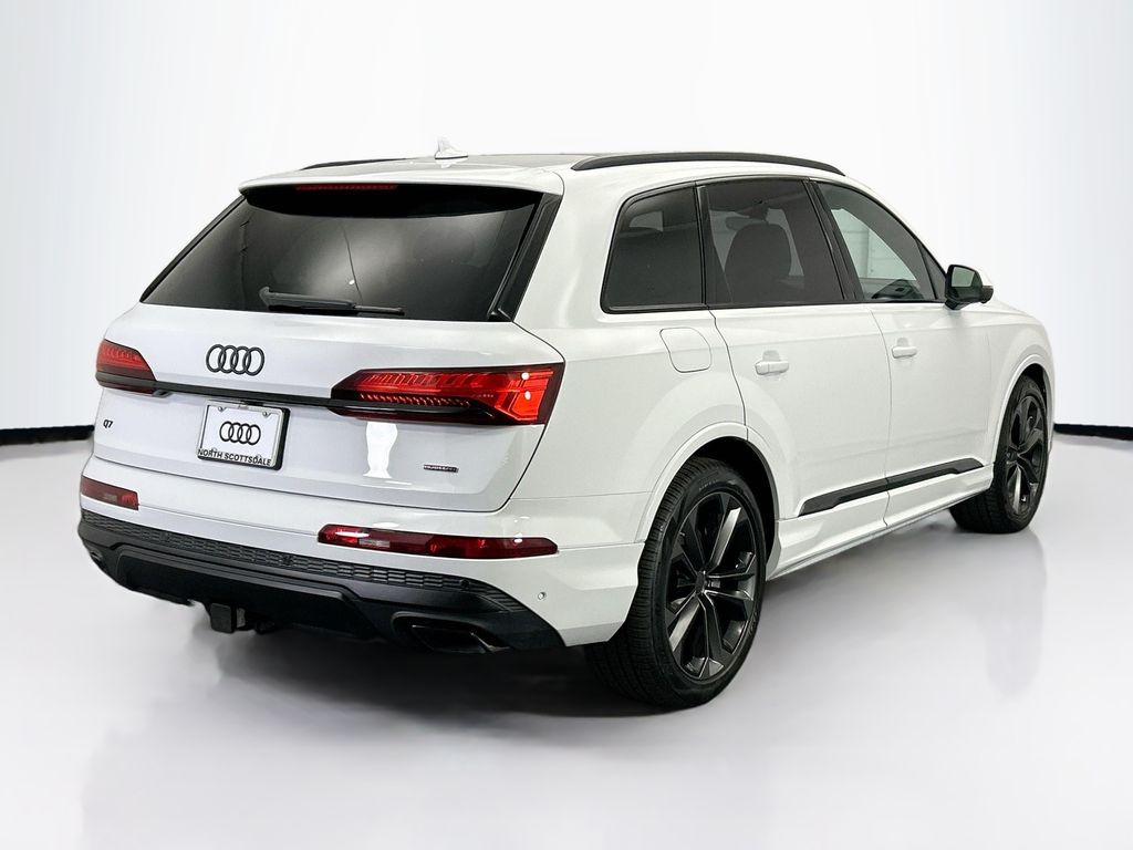 Thumbnail: 2026 Audi Q7 - 5