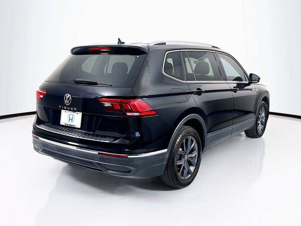 Thumbnail: 2022 Volkswagen Tiguan - 5