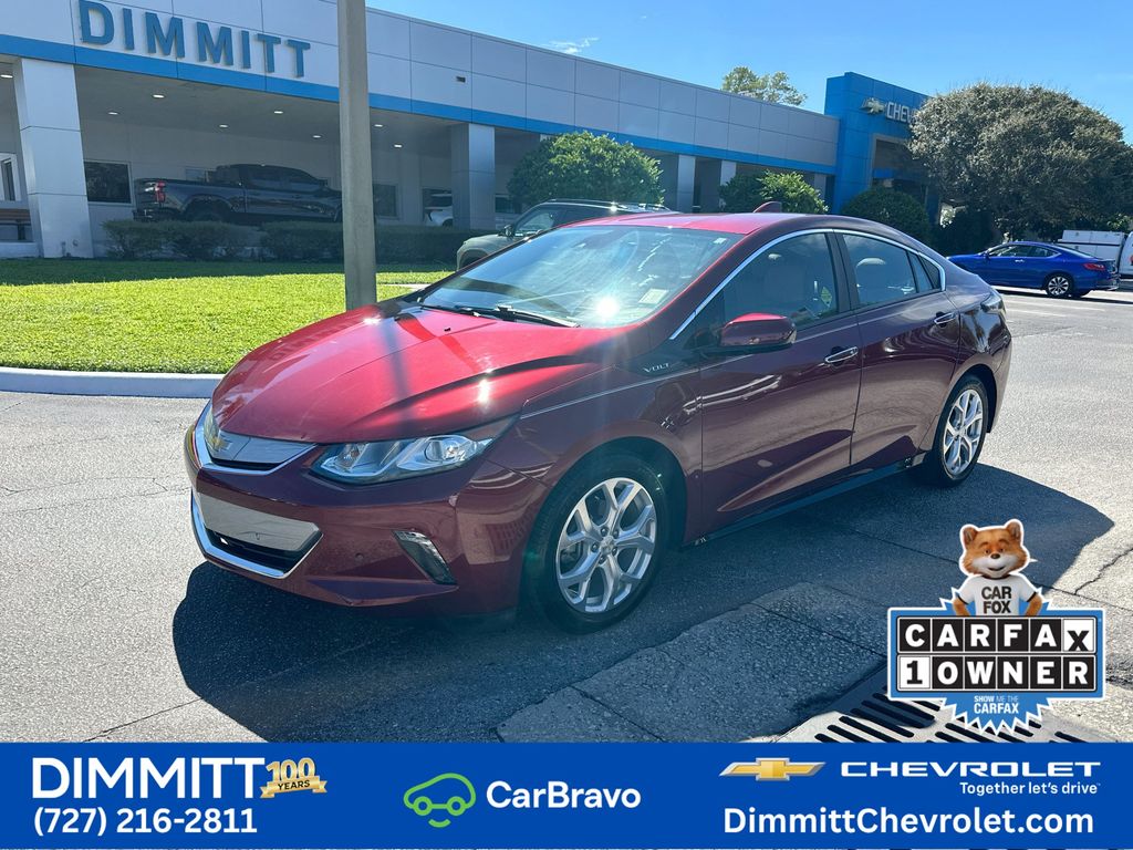 Siren Red Tintcoat 2017 Chevrolet Volt Hatchback Front-Wheel Drive 1-Speed Automatic