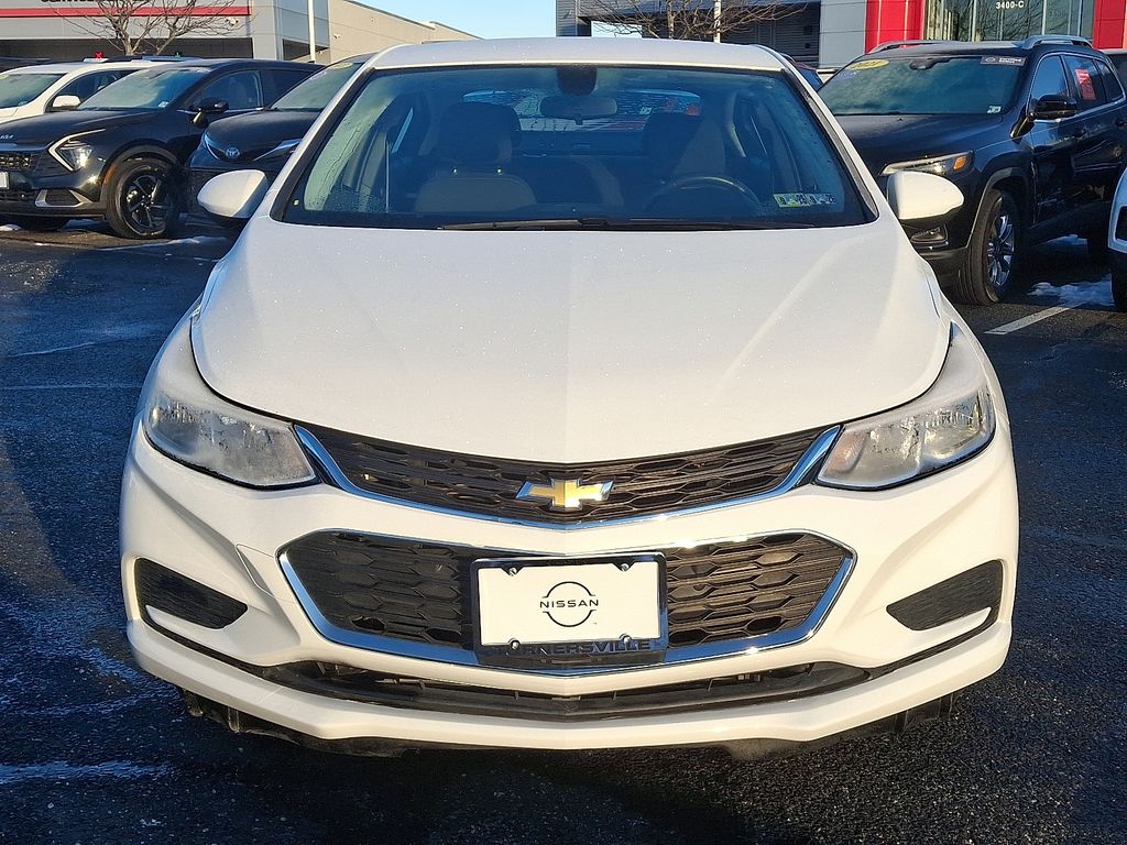 Thumbnail: 2017 Chevrolet Cruze - 2