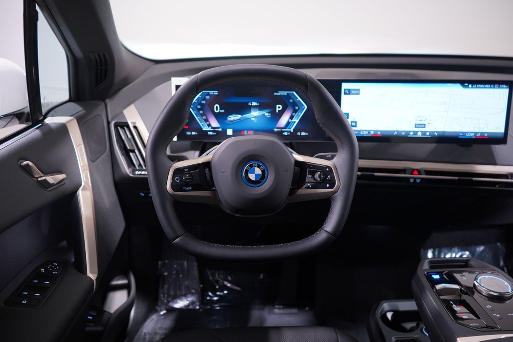 Thumbnail: 2025 BMW iX - 11