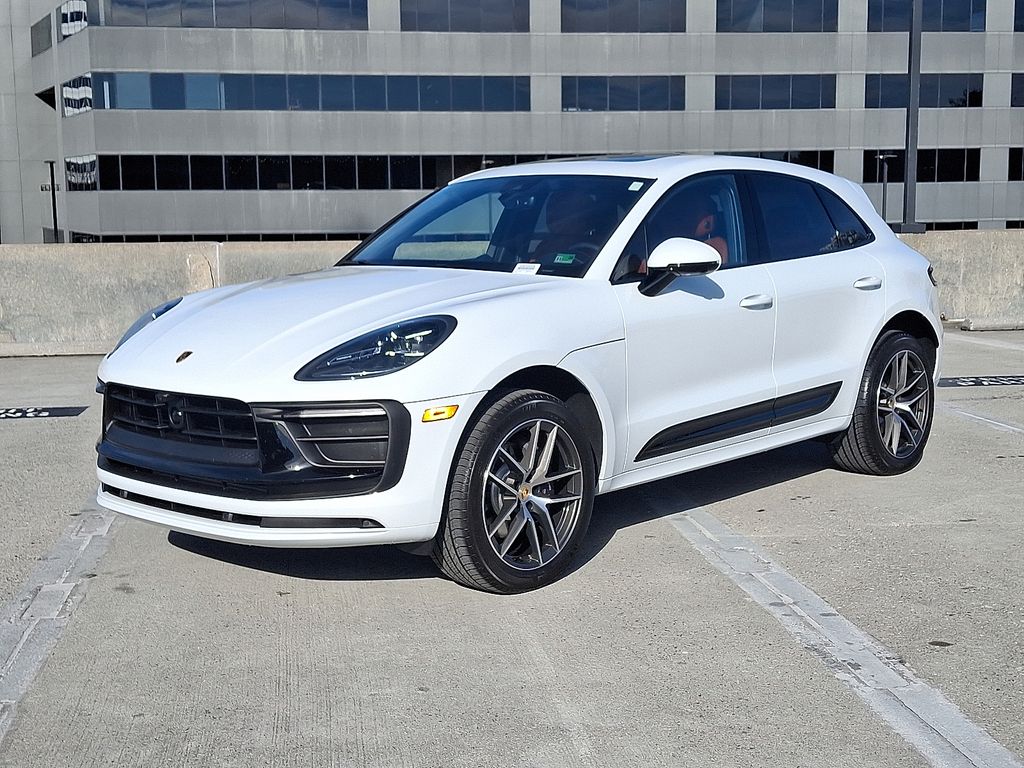 Thumbnail: 2026 Porsche Macan - 1