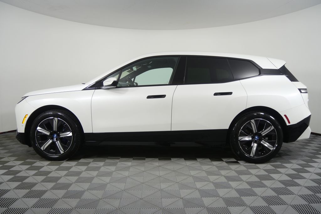 Thumbnail: 2024 BMW iX - 6