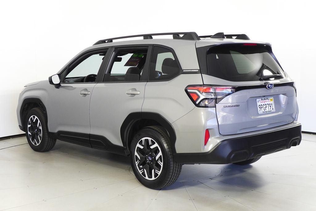 2025 Subaru Forester Premium 9