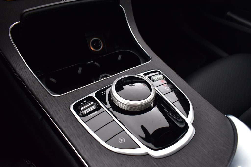 Thumbnail: 2021 Mercedes-Benz C-Class - 23