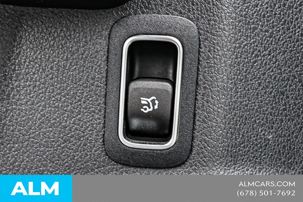 Used 2024 White Mercedes-Benz 250+ image 53