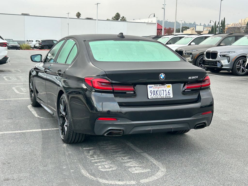 Thumbnail: 2022 BMW 5 Series - 3