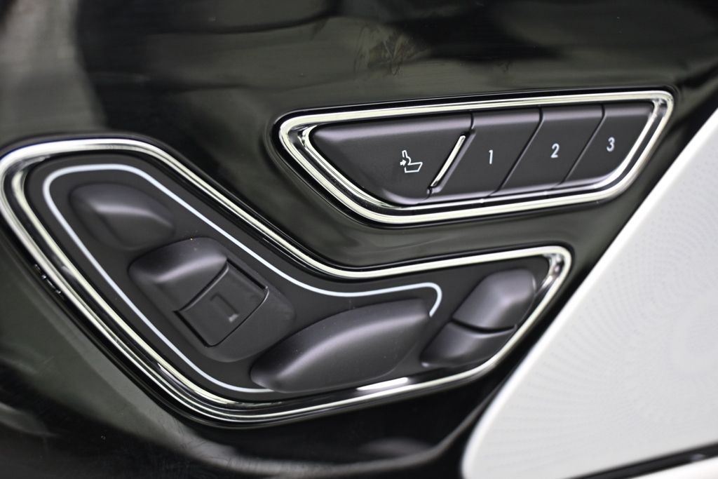 New 2026 White Lincoln Black Label image 14