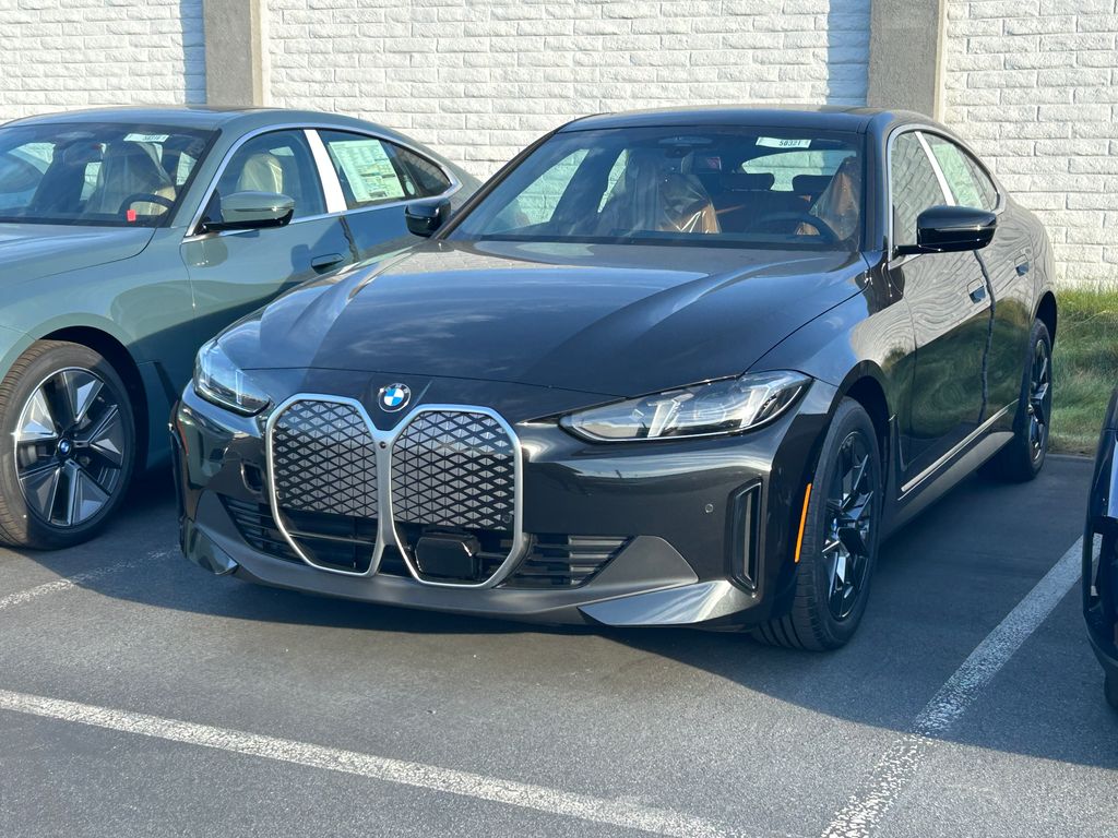 Thumbnail: 2026 BMW i4 - 2