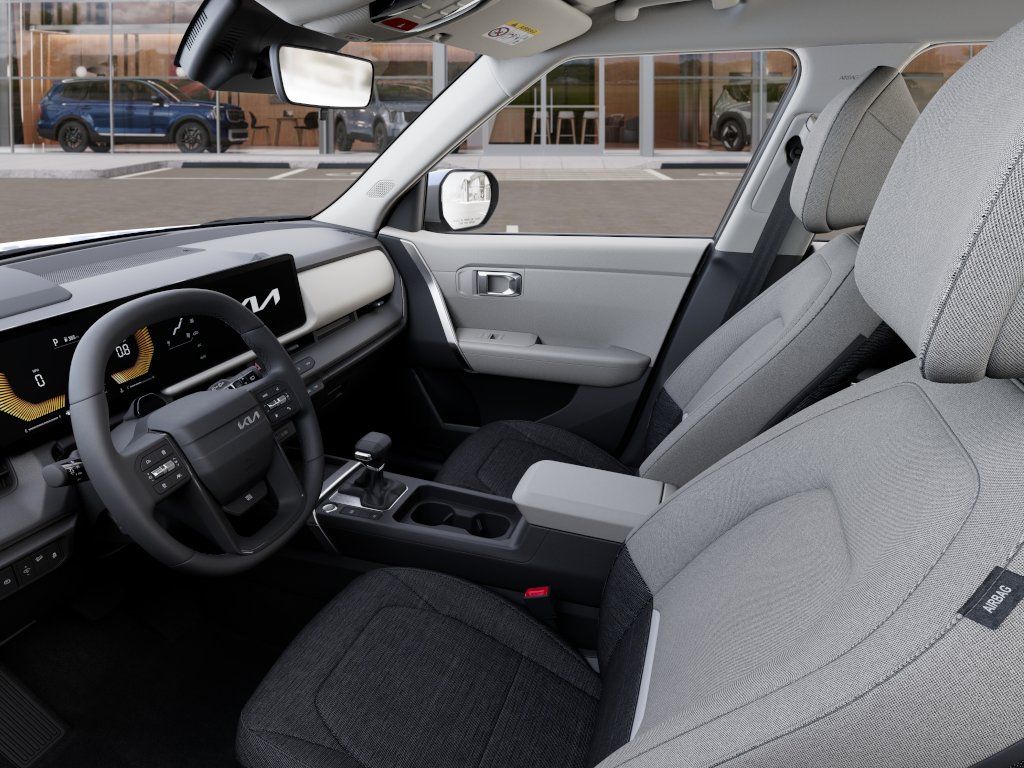 2027 Snow White Pearl Kia Seltos LX FWD SUV