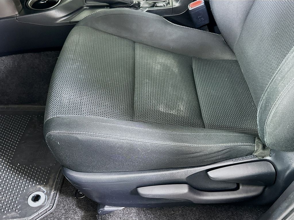 Thumbnail: 2018 Toyota RAV4 - 19