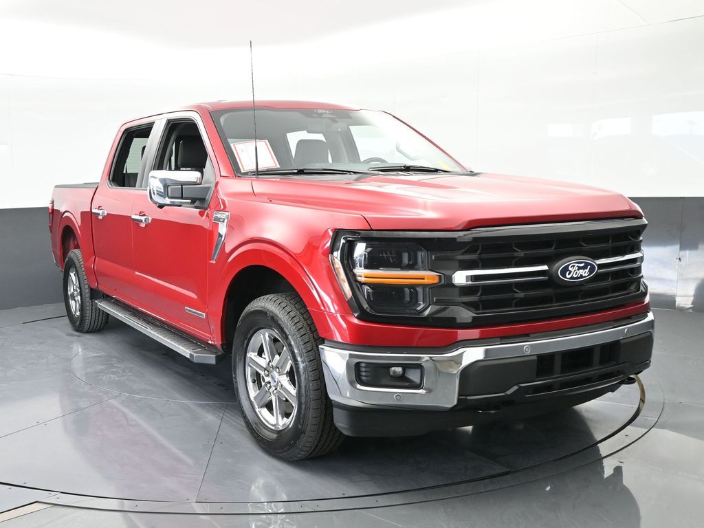 Used 2024 Red Metallic Ford XLT image 9